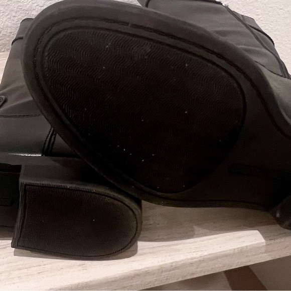 Tommy Hilfiger Black Knee-High Riding Boots Gold Logo | Size 8.5 - Picture 8 of 8